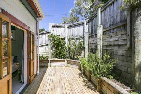 Photo of property in 34 Jefferson Street, Brooklyn, Wellington, 6021