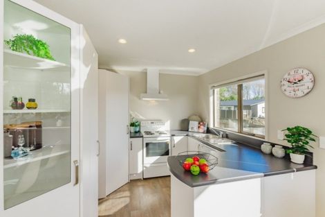 Photo of property in 90a Mazengarb Road, Paraparaumu Beach, Paraparaumu, 5032