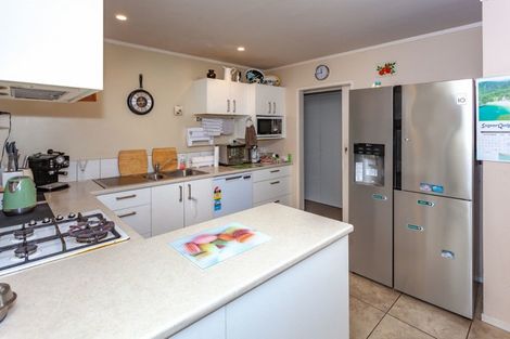 Photo of property in 216 Given Avenue, Whangamata, 3620