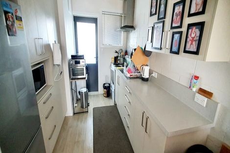 Photo of property in 2/99 Waltham Road, Sydenham, Christchurch, 8023