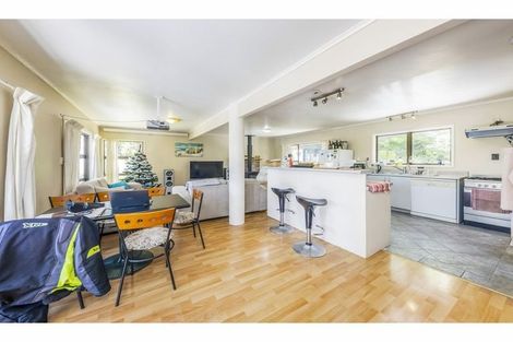 Photo of property in 3 Compass Place, Te Atatu Peninsula, Auckland, 0610