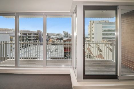 Photo of property in Republic Apartments, 5a/11 Tennyson Street, Te Aro, Wellington, 6011