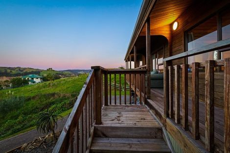 Photo of property in 17e Nelson Street, Helensville, 0800