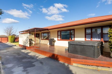 Photo of property in 175 Grimseys Road, Redwood, Christchurch, 8051