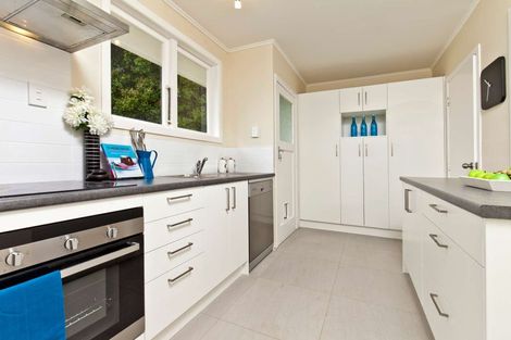 Photo of property in 7 Vera Road, Te Atatu South, Auckland, 0610