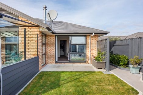 Photo of property in 12 Lorenzo Place, Kelvin Grove, Palmerston North, 4414
