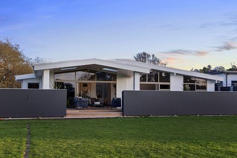 Photo of property in Mangorei Road, Strandon, 4312