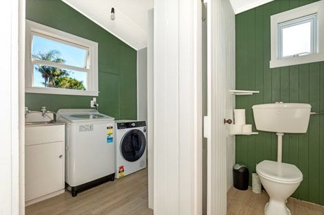 Photo of property in 33 Carnarvon Street, Gisborne, 4010