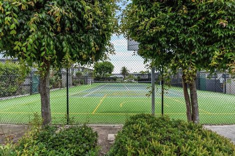 Photo of property in 41/2 Armoy Drive, East Tamaki, Auckland, 2016