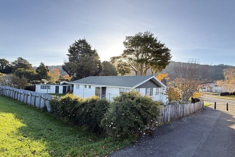 Photo of property in 10 Kentucky Street, Totara Park, Upper Hutt, 5018