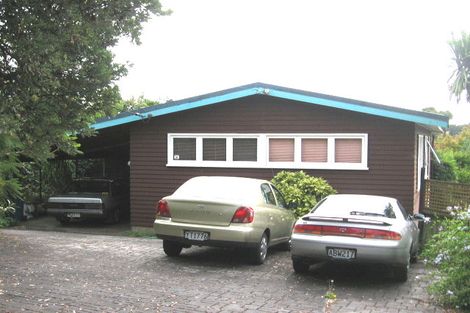 Photo of property in 26 Deane Avenue, Titirangi, Auckland, 0604