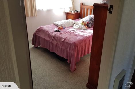 Photo of property in 1/5 Grove Road, Papakura, 2110