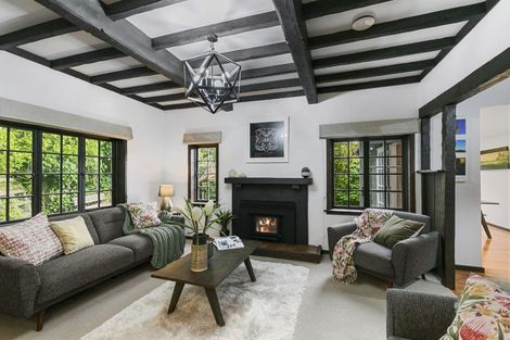 Photo of property in 19 Torwood Road, Khandallah, Wellington, 6035