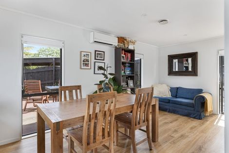 Photo of property in 13 Matipo Road, Te Atatu Peninsula, Auckland, 0610