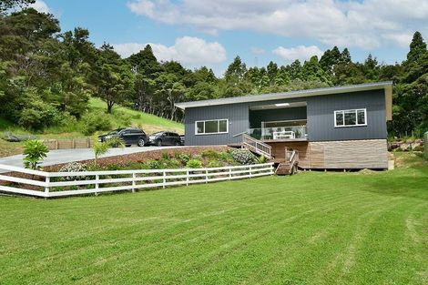 Photo of property in 100 Durey Road, Dairy Flat, Albany, 0792