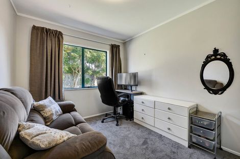Photo of property in 28b Poplar Grove, Whalers Gate, New Plymouth, 4310
