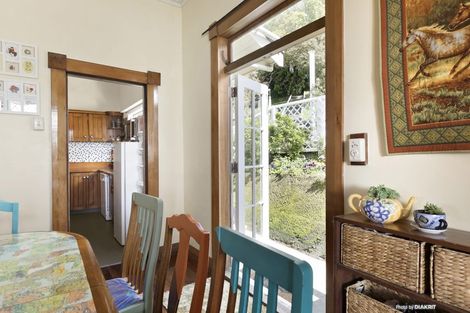 Photo of property in 37 Karepa Street, Brooklyn, Wellington, 6021