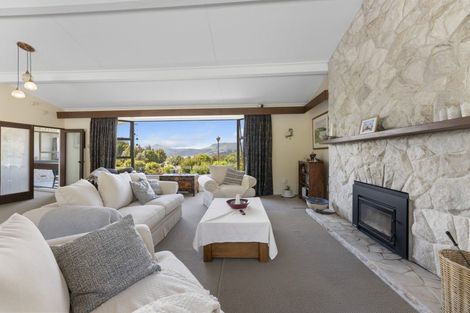 Photo of property in 33 Blanket Bay Road, Sawyers Bay, Port Chalmers, 9023