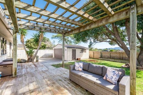 Photo of property in 18 Rosewood Place, Paraparaumu, 5032