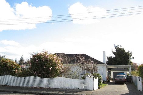 Photo of property in 16 Totara Street, Marton, 4710