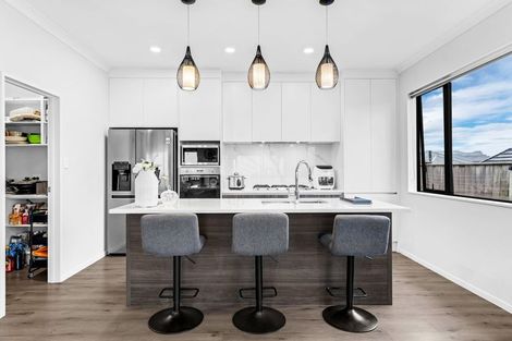 Photo of property in 16 Skiffington Road, Pokeno, 2402