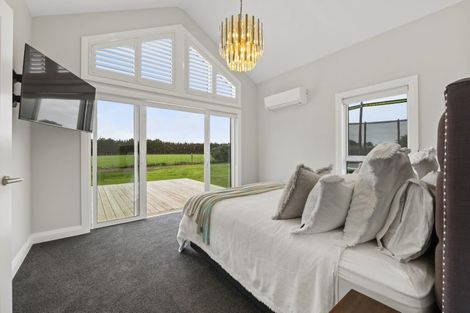 Photo of property in 1312 Devon Road, Brixton, Waitara, 4382
