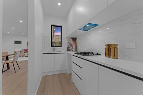 Photo of property in 16 Booker Drive, Tuakau, 2121