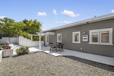 Photo of property in 80 Glendale Road, Glen Eden, Auckland, 0602