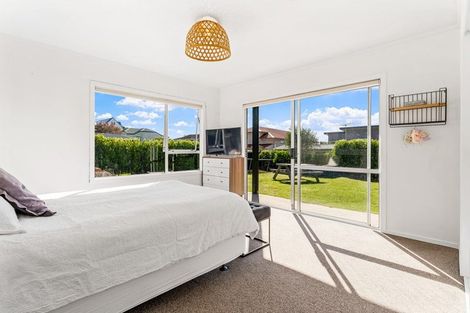 Photo of property in 10 Hinemoa Place, Snells Beach, 0920