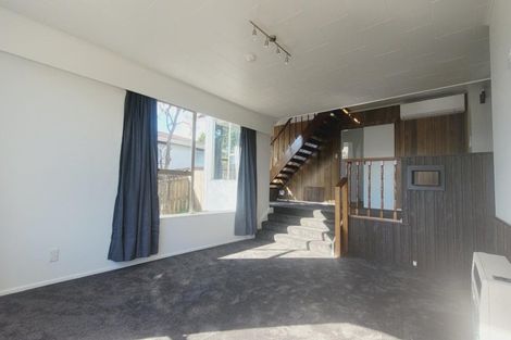 Photo of property in 114 Gloaming Hill, Titahi Bay, Porirua, 5022