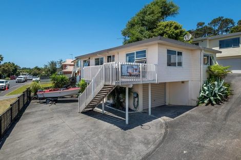 Photo of property in 1/44 Barbados Drive, Unsworth Heights, Auckland, 0632