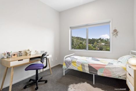 Photo of property in 8a David Crescent, Karori, Wellington, 6012