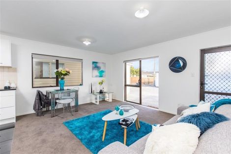 Photo of property in 2/26a Claude Avenue, Papatoetoe, Auckland, 2025