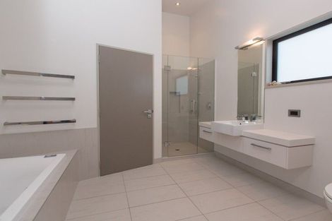 Photo of property in 22 Kelliher Drive, Wanaka, 9305