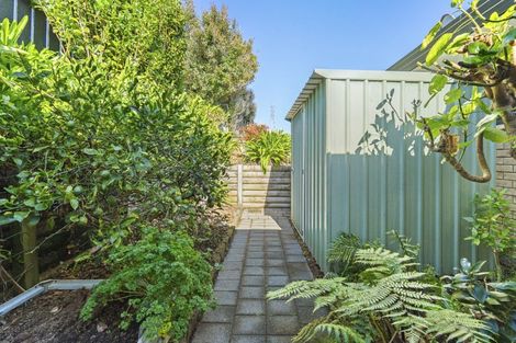 Photo of property in 6 Ash Place, Whalers Gate, New Plymouth, 4310