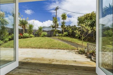 Photo of property in 14 Cassino Street, Bayswater, Auckland, 0622