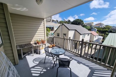 Photo of property in 2/45a Rolleston Street, Mount Cook, Wellington, 6021