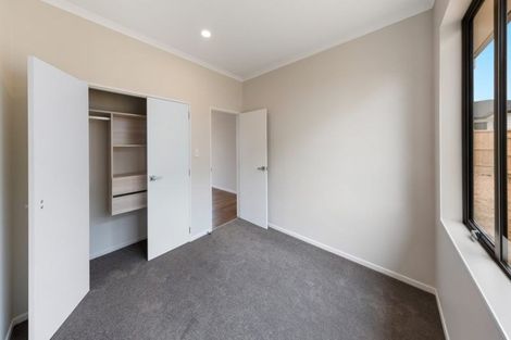 Photo of property in 1 Huahua Crescent, Papakura, 2110