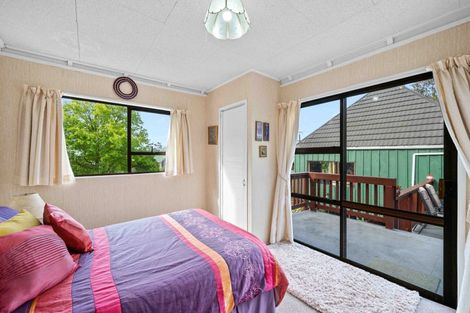 Photo of property in 48 Pokapu Street, Titirangi, Auckland, 0600