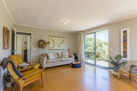 Photo of property in 44 Paetawa Road, Peka Peka, Waikanae, 5391