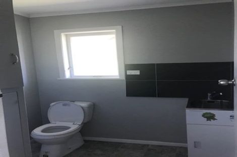 Photo of property in 5 Kerry Place, Papakura, 2110