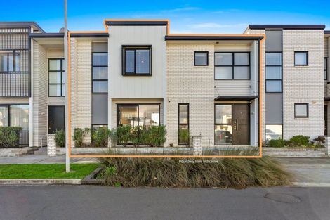 Photo of property in 4 Marine Parade, Hobsonville, Auckland, 0616