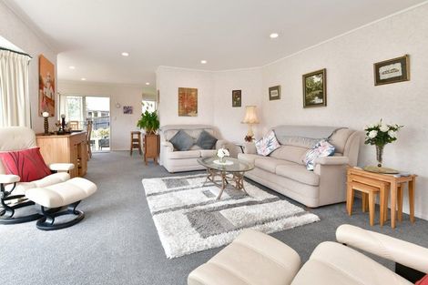 Photo of property in 188 Lakeside Drive, Orewa, 0931