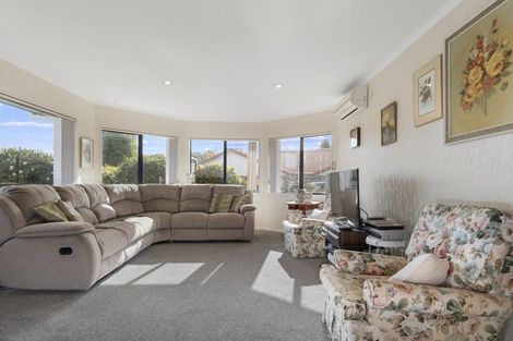 Photo of property in 27 Lysaght Place, Welcome Bay, Tauranga, 3112