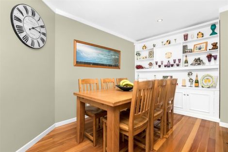 Photo of property in 188 Forest Hill Road, Waiatarua, Auckland, 0612