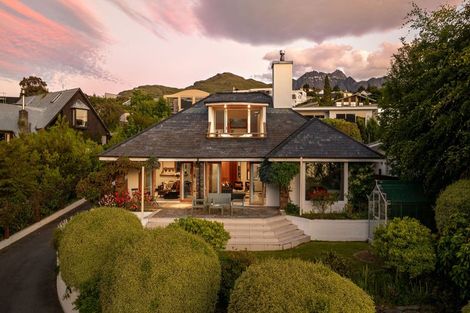 Photo of property in 45 Bay View Road, Kelvin Heights, Queenstown, 9300