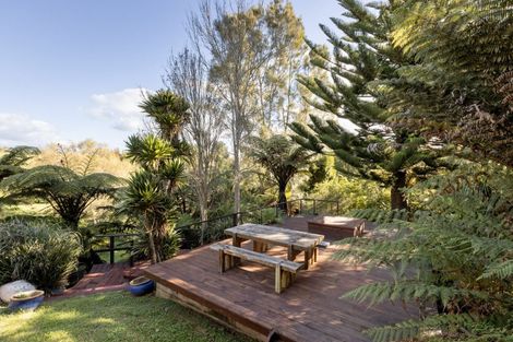 Photo of property in 27 Te Arawa Place, Welcome Bay, Tauranga, 3112