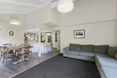 Photo of property in 99 Thurleigh Grove, Karori, Wellington, 6012