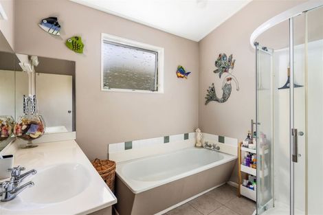 Photo of property in 47a Chester Road, Tawa, Wellington, 5028