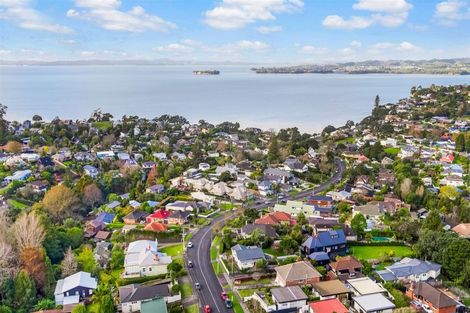 Photo of property in 1/53 Uxbridge Road, Mellons Bay, Auckland, 2014